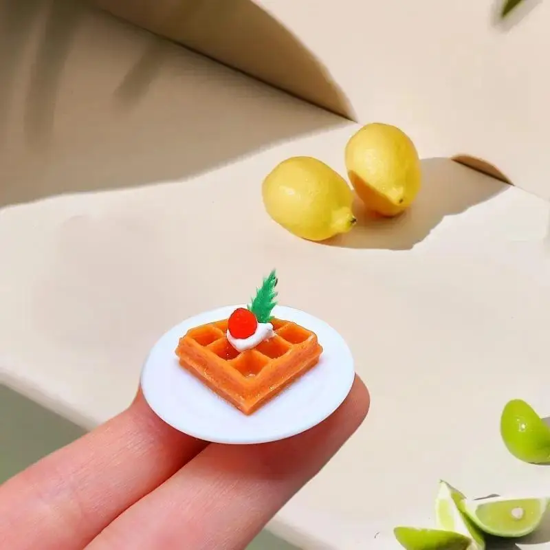 ドールハウス用ごっこ遊びデラックス4点セット - ミニ手作りキッチンワッフルミルクフードおもちゃとシーン小道具付き