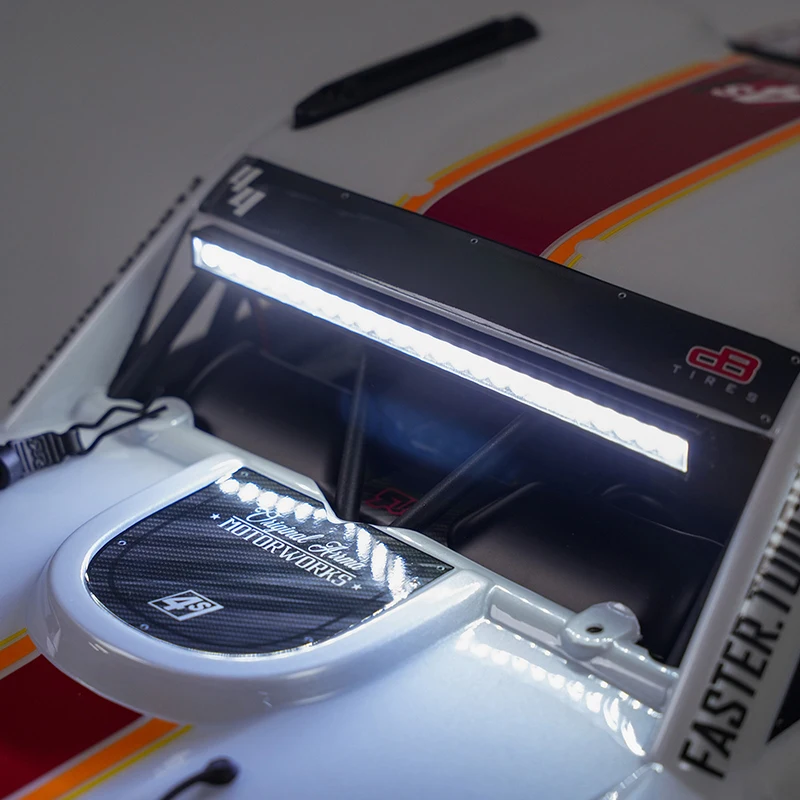 Simulation LED Taillight Ceiling Light Spotlight for 1/8 RC ARRMA MOJAVE 4S 4X4 Desert Truck Car RC Car view 3