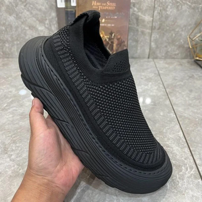Men's Sneakers Knitted Casual Shoes New Black Soft Sole Male Running Shoes Outdoor Platform Shoe Slip on Mesh Men Shoes Zapatos