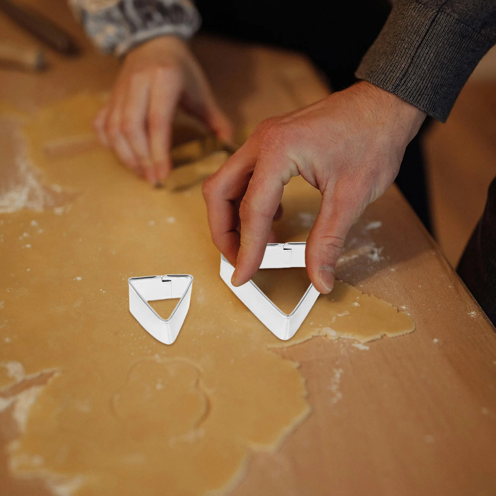 

10Pcs Triangle DIY Biscuit Mold Cookie Cutter Stainless Steel Kitchen Baking Tool Creative Gift DIY Cookie Mould