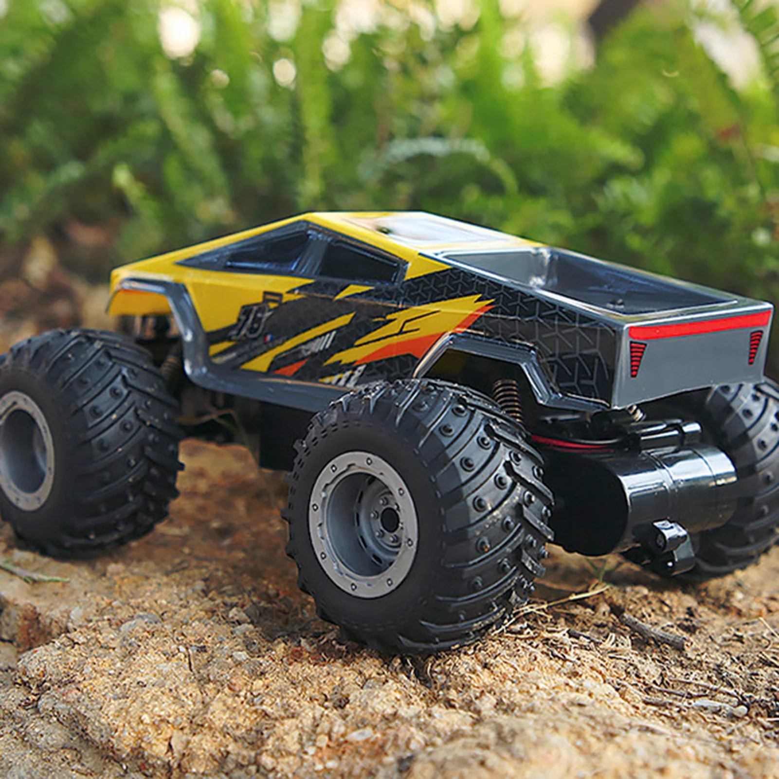 

Electric Off-Road Vehicle Toy 2.4G Electric High-Speed Racing Car Toy for Kids Indoor Outdoor Toys