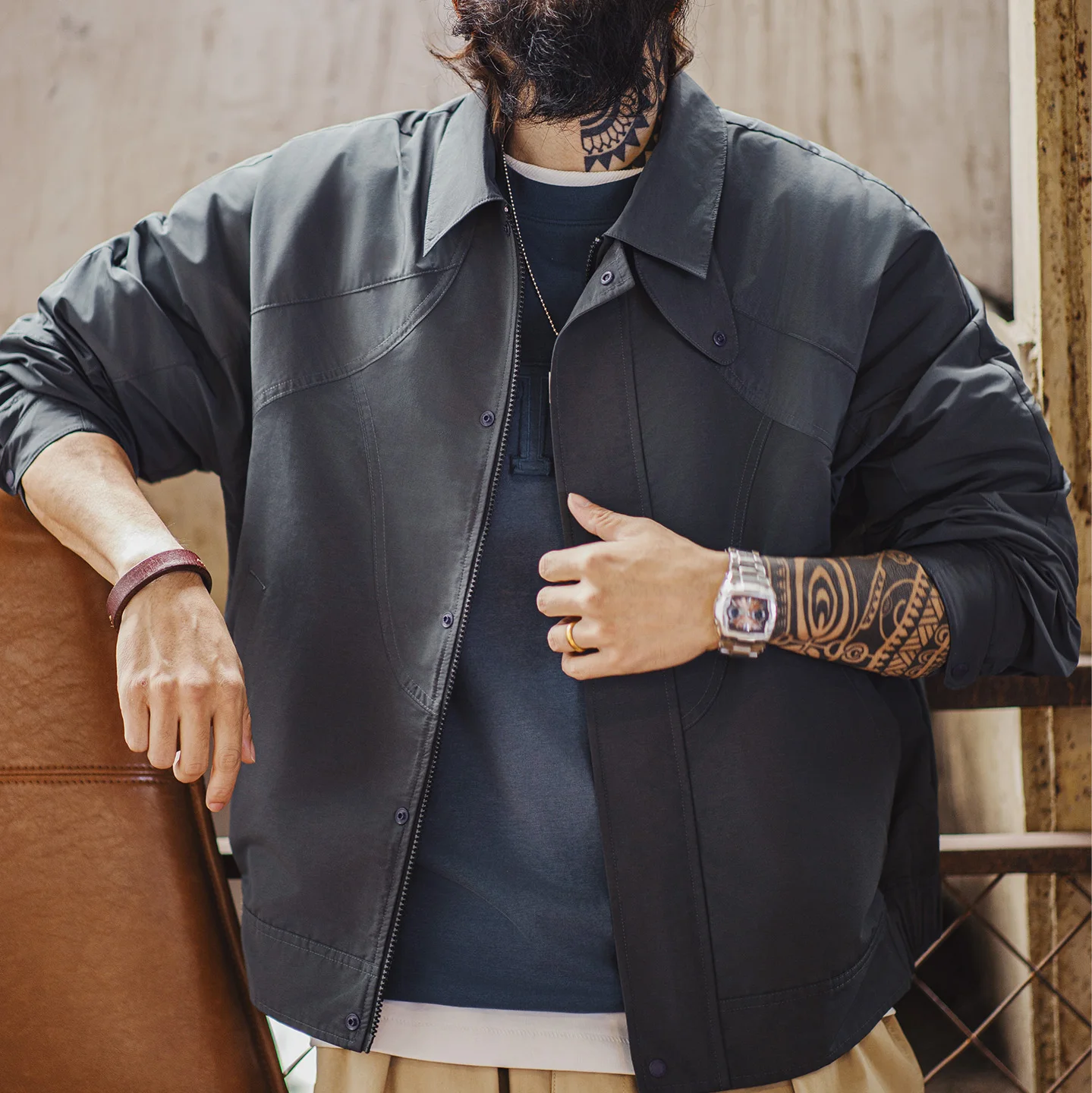 

Maden Men’s Windproof Outdoor Jacket with Detachable Throat Tab Turn-down Collar Zip Gray-blue Casual Coat Spring Autumn