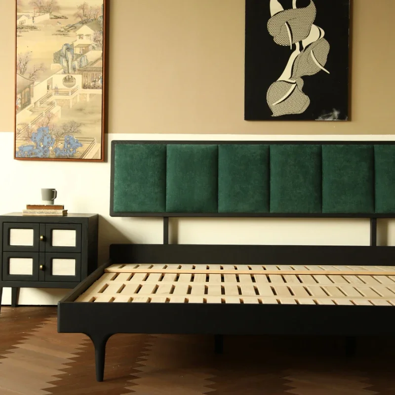 

Осенний светлячок, черная средневековая мягкая кровать против массива дерева во французском стиле ретро 1,8 метра, большая ясень