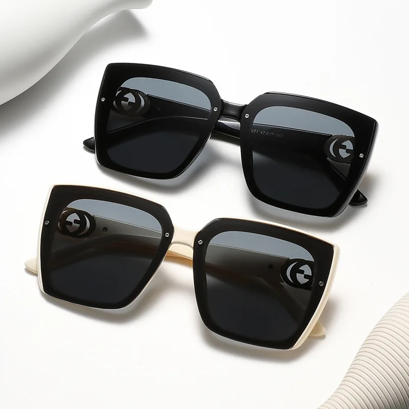 Luxury Glamour Brand Sunglasses for Women and Men Oversize Square Designer Sun Glasses Unisex Rimless Eyewear UV400