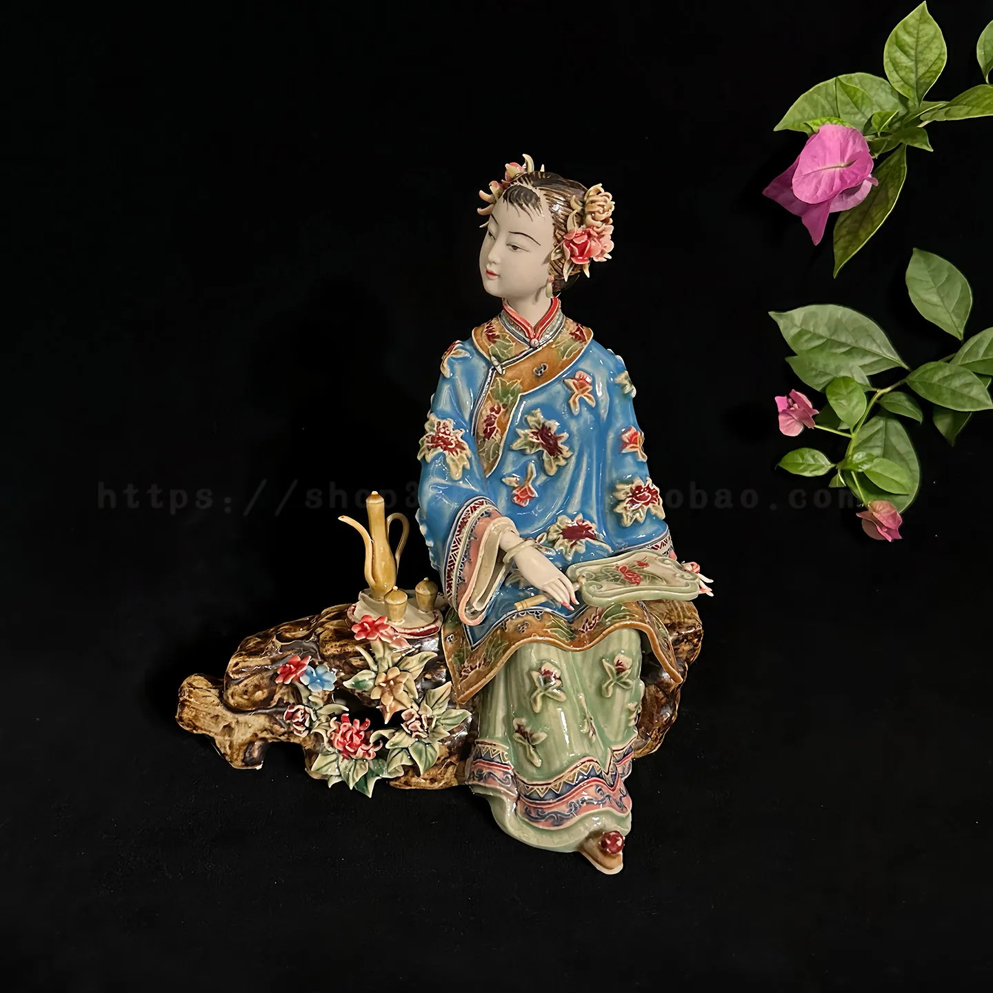 Shiwan ceramic lady home living room TV cabinet jewelry wine cabinet entrance creative decoration classical lady