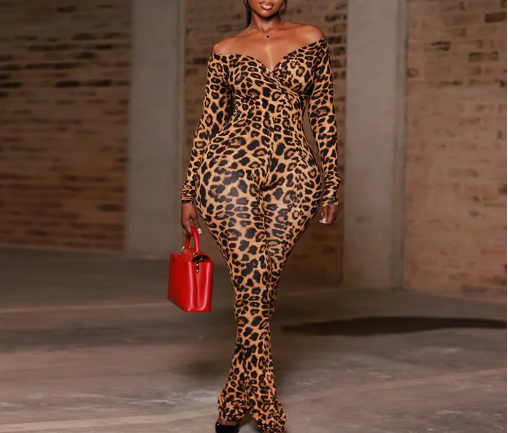 

Personalized Women's Waist Cinching Leopard Print Jumpsuit with Small Legs, Popular and Comfortable Long Jumpsuit