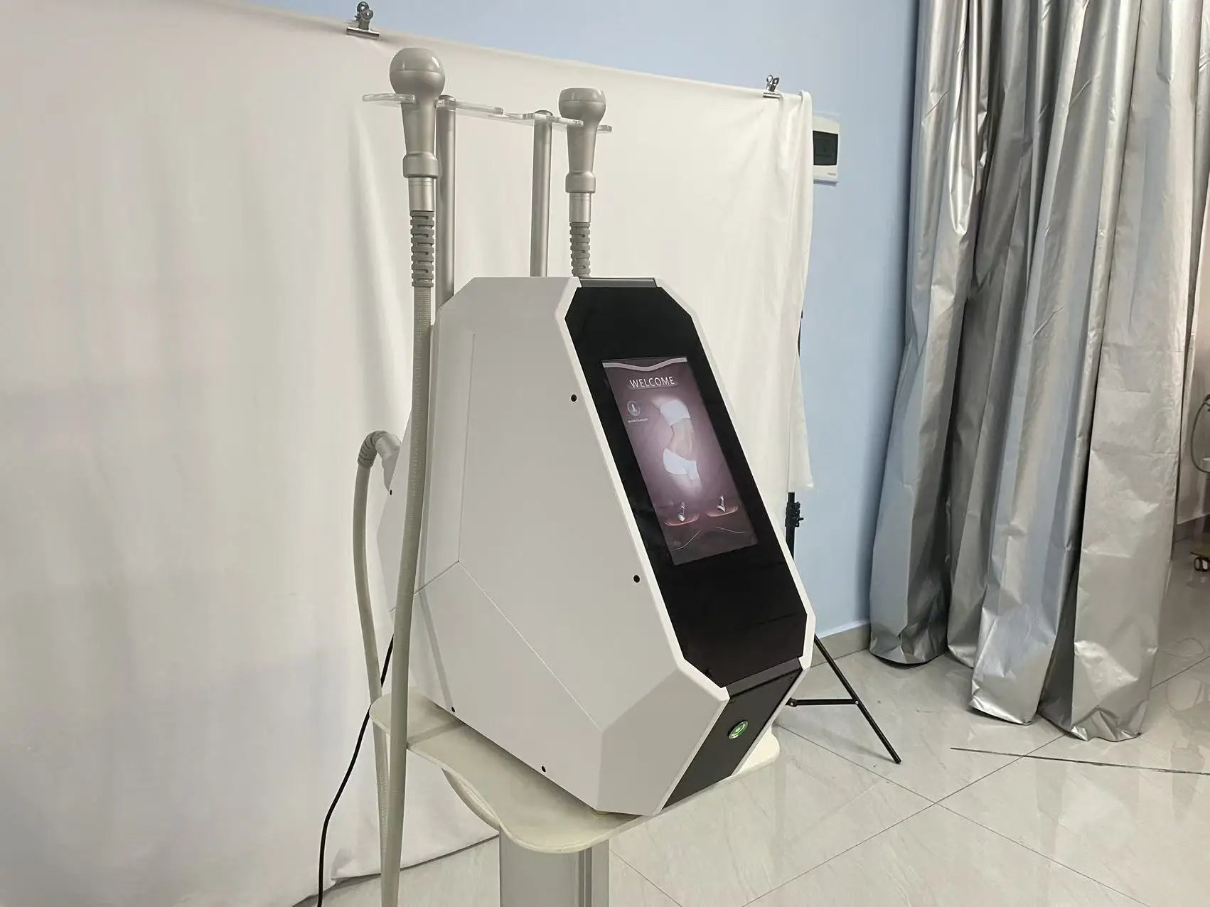 

Portable Cryo Therapy Machine Cryo Tshock EMS Facial Machine Face Lifting and Body Slimming