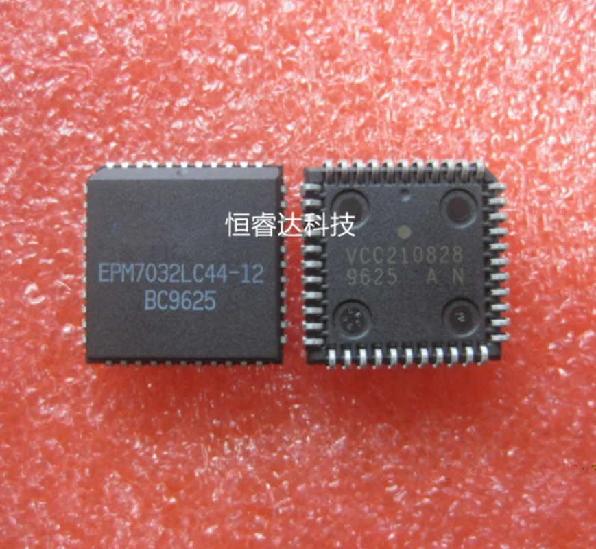 1 pcs/lot EPM7032LC44-15 PLCC44 EPM7032LC44 Programmable Logic Device Family 100% New original