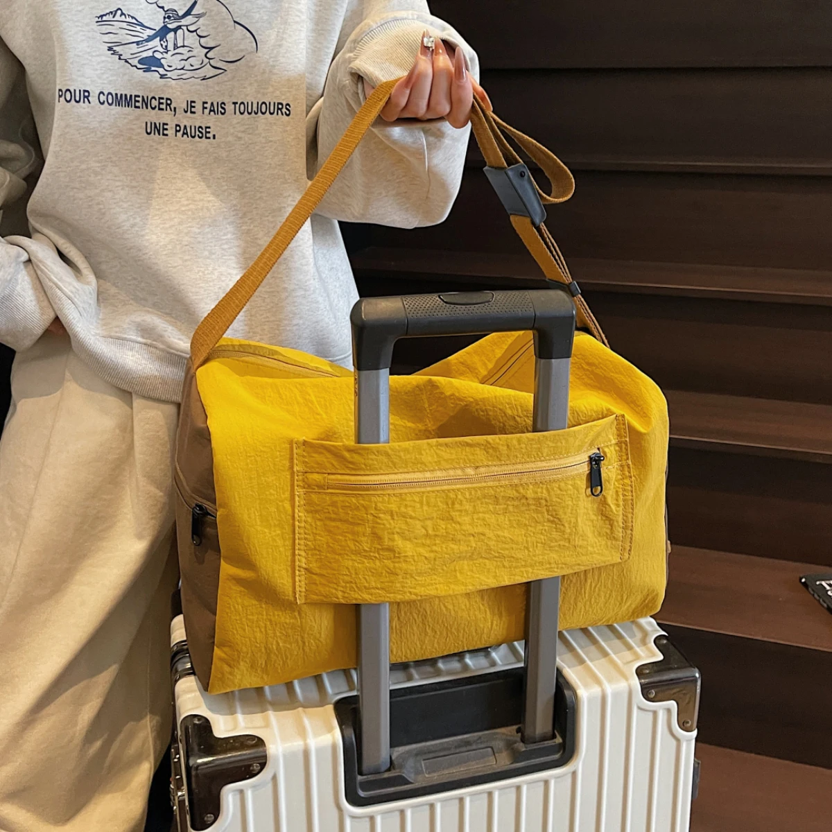 

Спортивная сумка для фитнеса для женщин, разделение для влажной и сухой уборки, сумка через плечо для йоги, дорожная сумка большой вместимости, косметичка для деловой поездки, модная сумка для покупок, одежда для