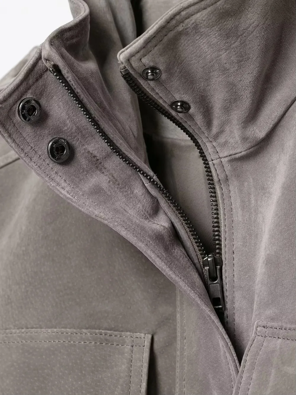 Damen-Cargojacke, kurz geschnitten, für Herbst und Winter, Damenmantel, Stehkragen, Träger, Schulterklappen, viele Taschen, gerippter Saum, lockerer Schnitt, lässige Oberbekleidung. – Detail 6