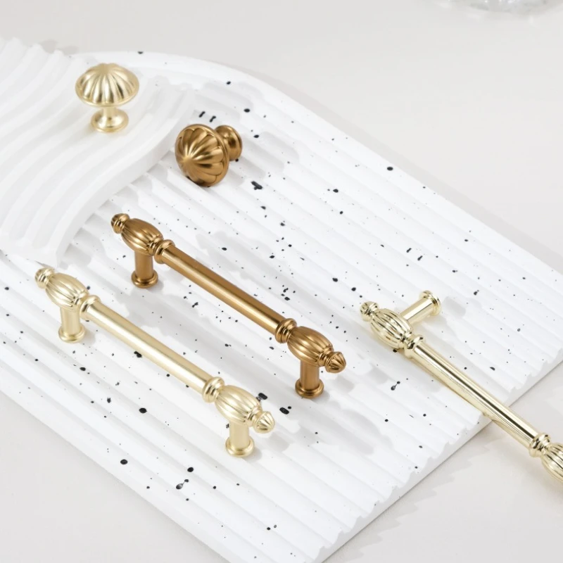 

High-end French Brass Drawer Pulls Gold Cabinet Handles Single Hole Wardrobe Door Knobs Luxury Furniture Hardware