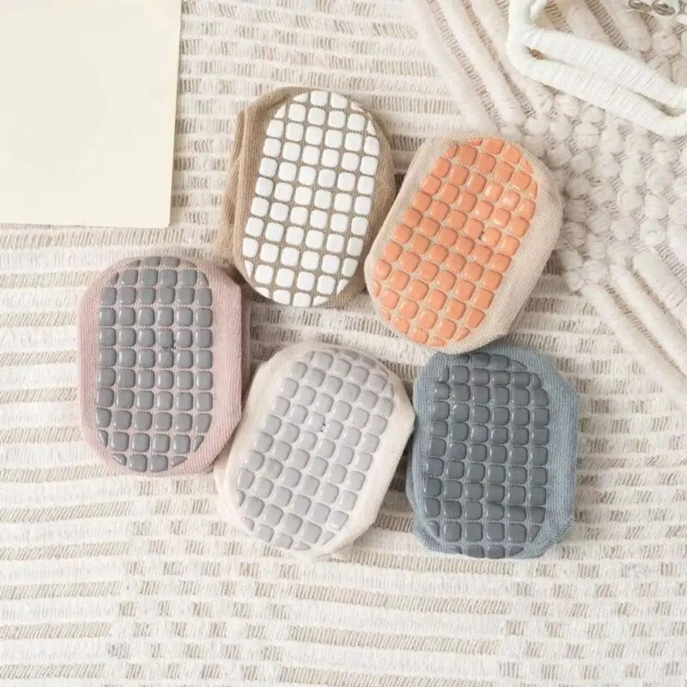 5 pares de calcetines para caminar, calcetines antideslizantes para el suelo del bebé, calcetines transpirables bonitos para niños, calcetines suaves de algodón a la moda para recién nacidos, uso en interiores