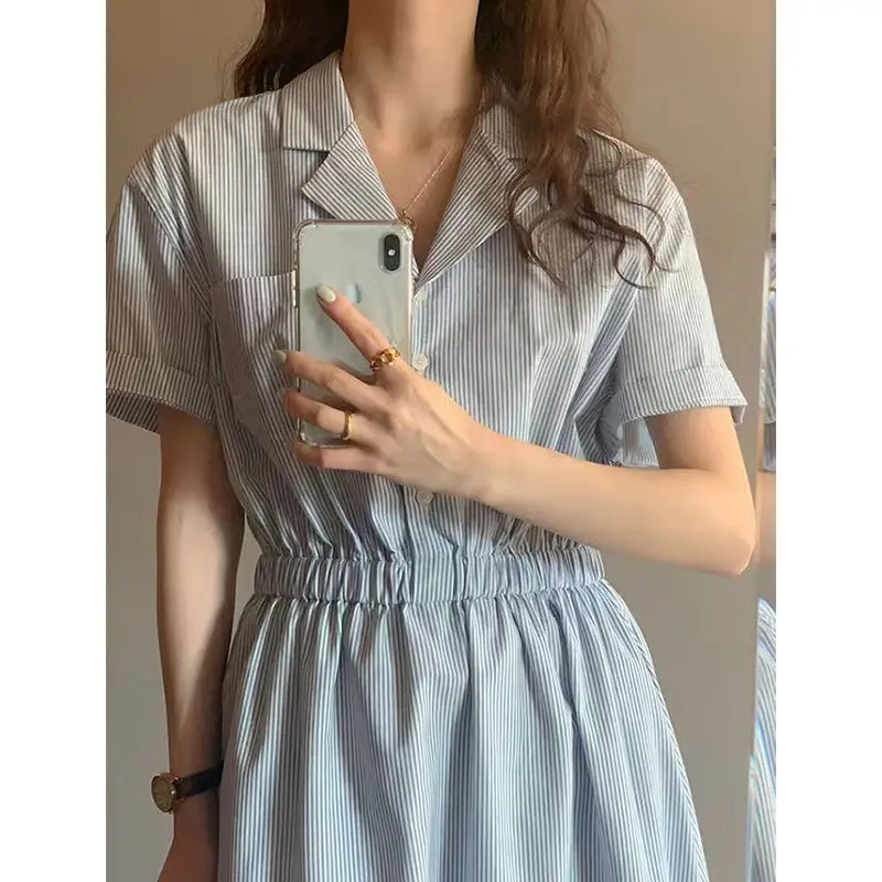 เกาหลีเก๋ไก๋ฤดูใบไม้ผลิและฤดูร้อนฝรั่งเศสย้อนยุคสูทคอปกจีบเอวกระชับสัดส่วนเสื้อเชิ้ตแขนสั้นสไตล์เดรสยาว