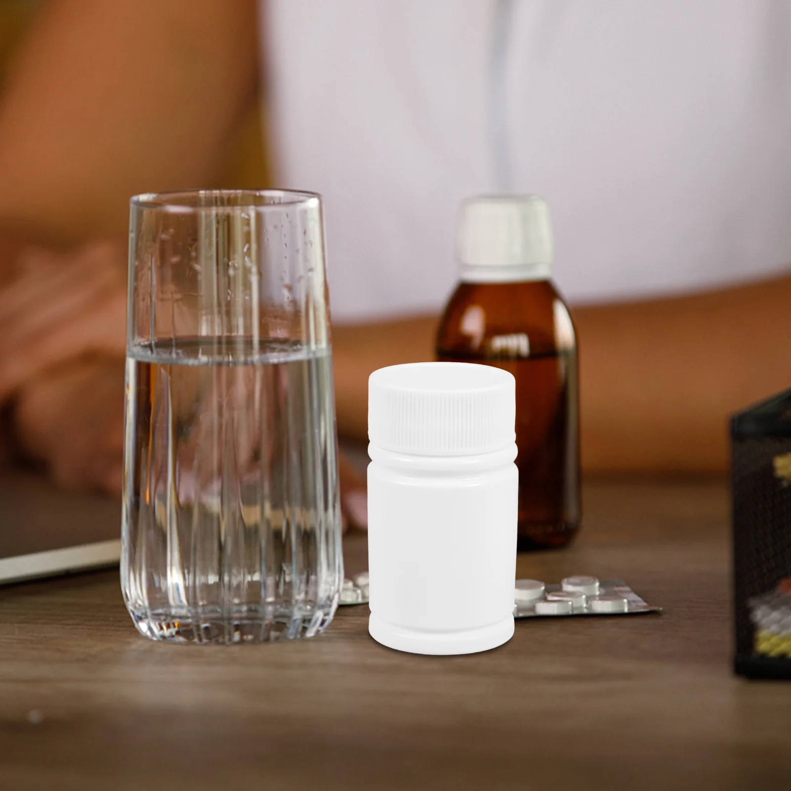 

20pcs 20Ml Medication Dispenser Sample Bottles Hdpe Medicine Container For Pills Liquids Travel Storage Organizer White