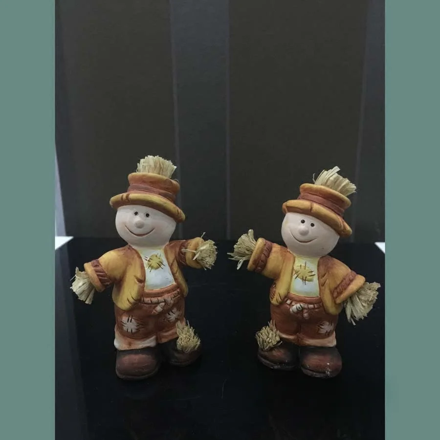 Home decoration export tail single clay material cute scarecrow small ornament