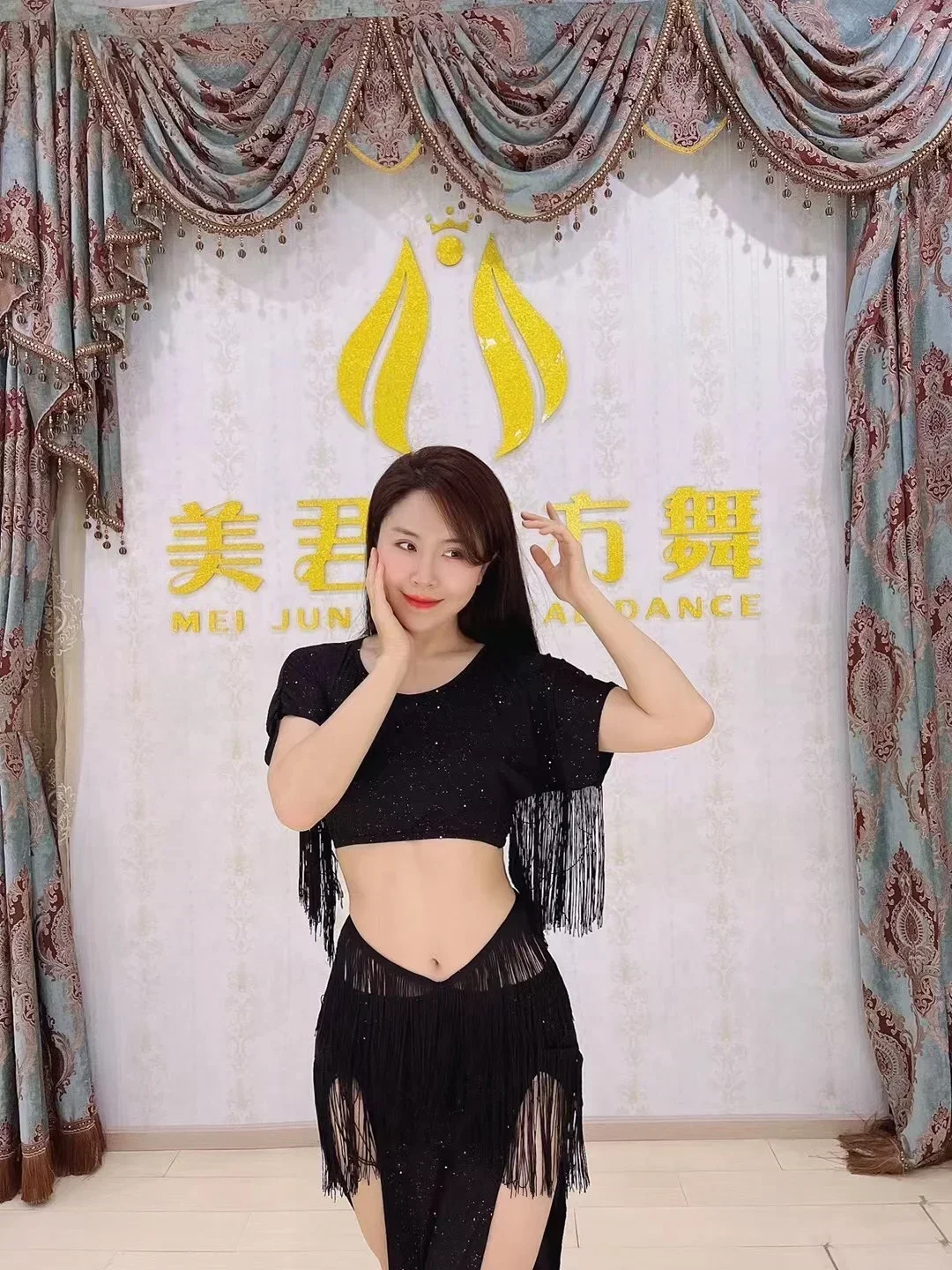 

Belly Dance Suit Sexy Top Tassel Skirt Performance Clothes Oriental Dancing Set Female Adult Elegant Competition Clothing