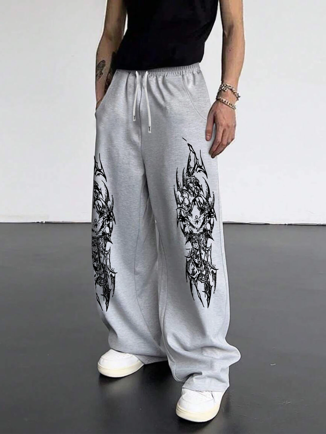 

Мужские свободные повседневные спортивные брюки в готическом темном стиле на открытом воздухе, первый выбор для кампусной моды. брюки мужские