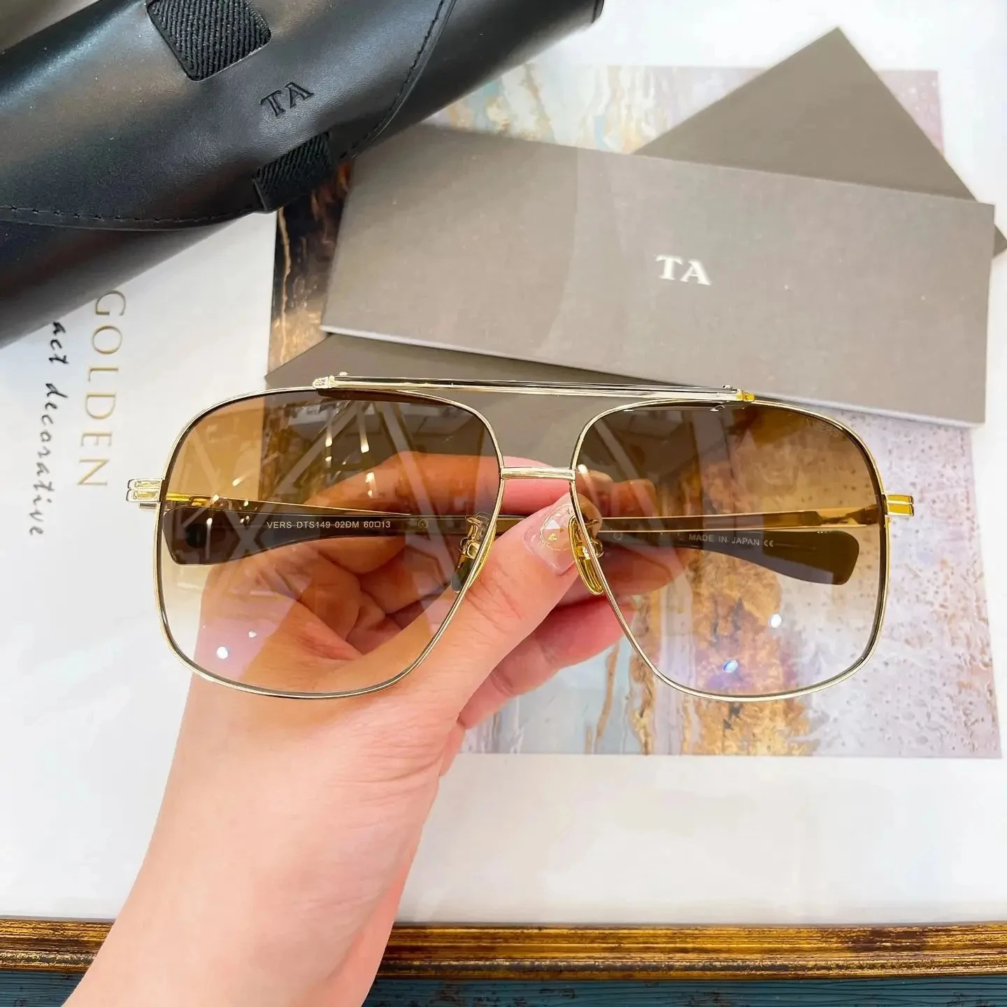 

Original For LIANGCHENDIT DT DTS149 Classic Fashion Business Men Sunglasses UV400 Retro Premium Alloy Frame Women Couple Eyewear