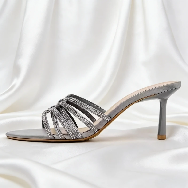 

Женские дизайнерские сандалии со стразами, лето 2026, с открытым носком, узким ремешком, атласные, для вечеринок, туфли-шлепанцы, роскошные женские тапочки на каблуке