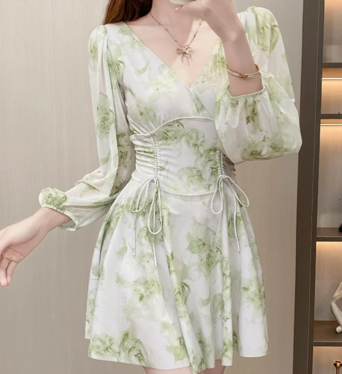 

Printed V-neck long sleeved waist cinched dress for women's fashion and leisure, new women's clothing for spring and summer 2025