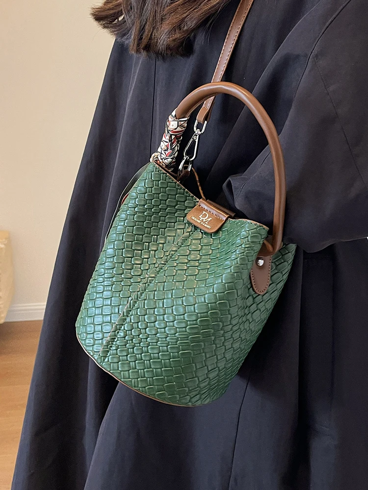 

Retro Faionable Small Buet Handbag Women's Crossbody Bag Spring Summer Contrast Color Soft PU Leather Magnetic Bule