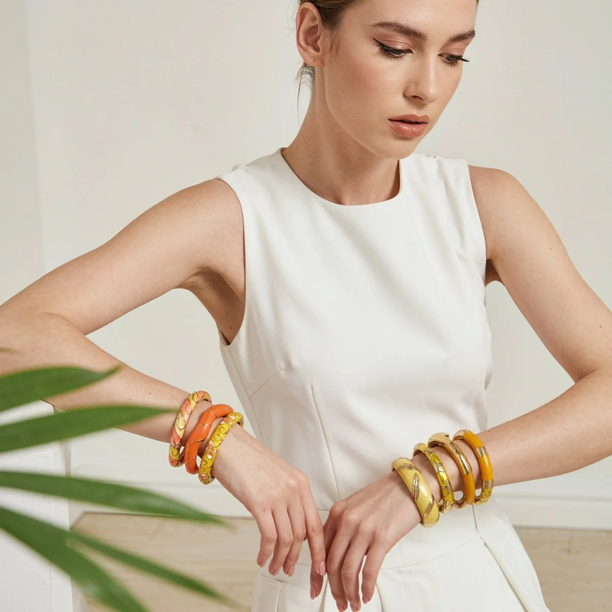 Modische Gelbe Emaille-Manschettenarmbänder für Damen und Herren, Retro-Stil mit Ast-, Wellen-, Stern-, Blatt-, Blumen- und Bambus-Motiven, Armschmuck – Detail 7