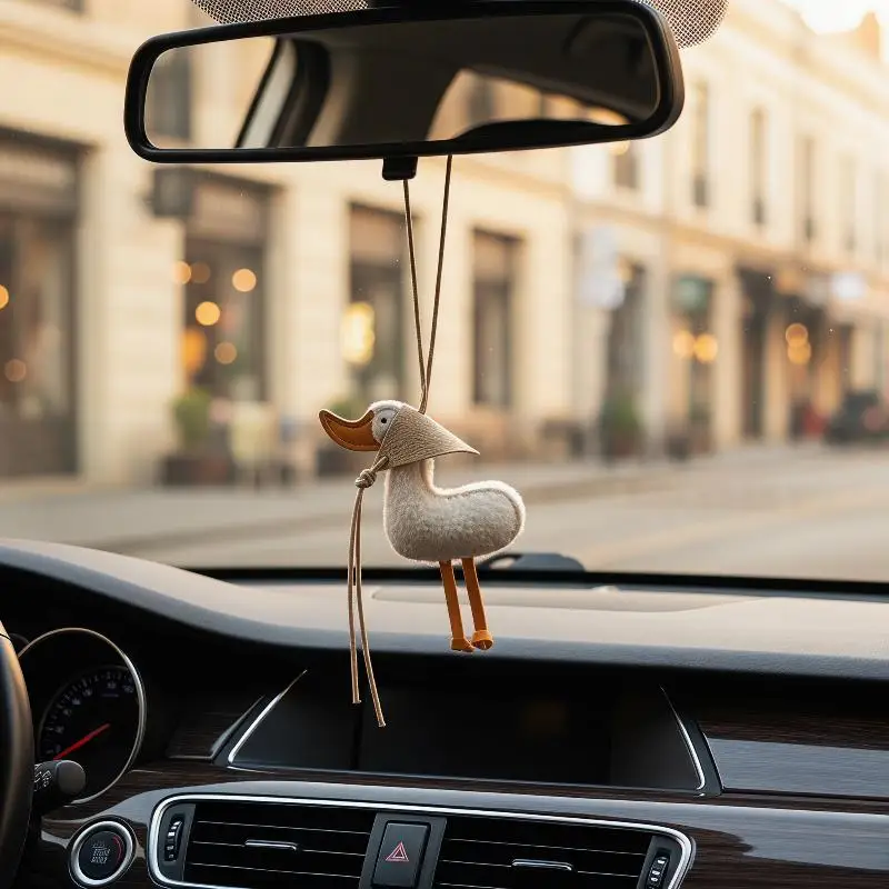 New Creative Scarf Duck Duck Duckling Car Keychain Leather Bag Pendant Pendant Car Keychain Decoration With Cute Keychain