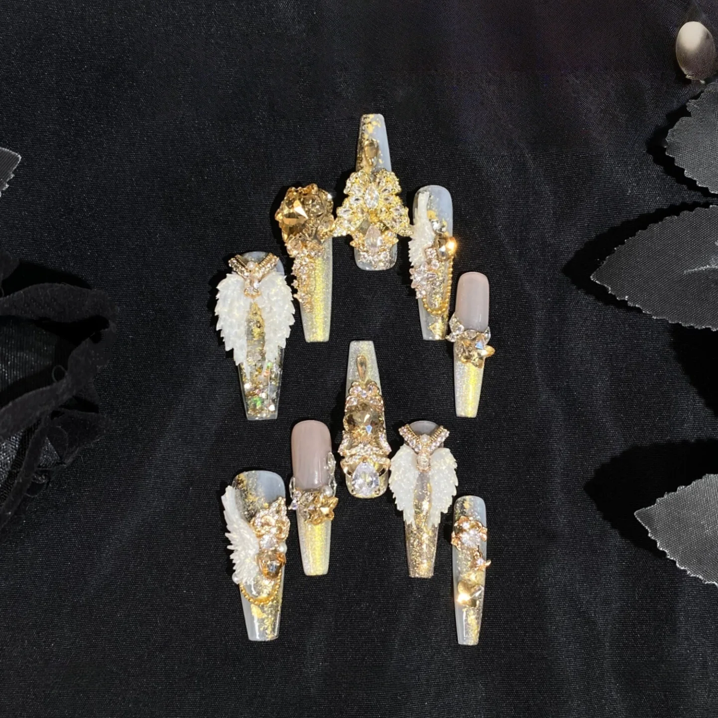 10 Pieces2026 Floral  Angel Golden Wings Butterfly Flowing Sand Press On Nails Handmade Gradient Decorations DIY Fake Nails