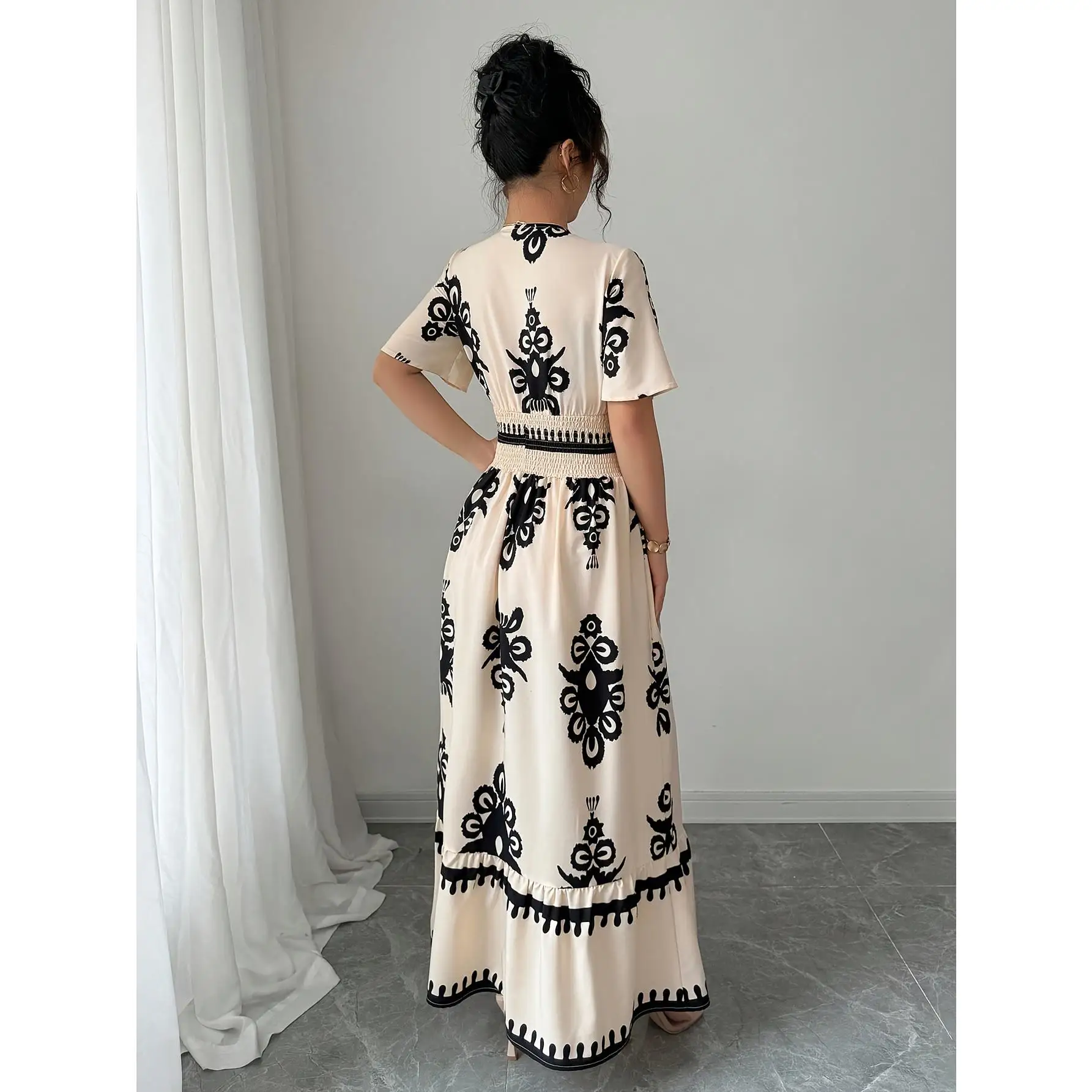 Retro Floral Print Maxi Dress V-Neck Drawstring Waist A-Line Skirt Short Sleeve Women's City Commute Dress Autumn 2025