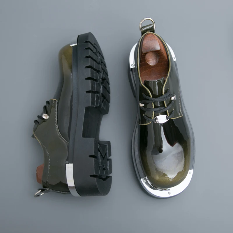 

Мужские повседневные кожаные туфли на толстой подошве. Модные классические дизайнерские стили для вечеринок или работы. Деловые большие размеры. Модные молодые хиты продаж.