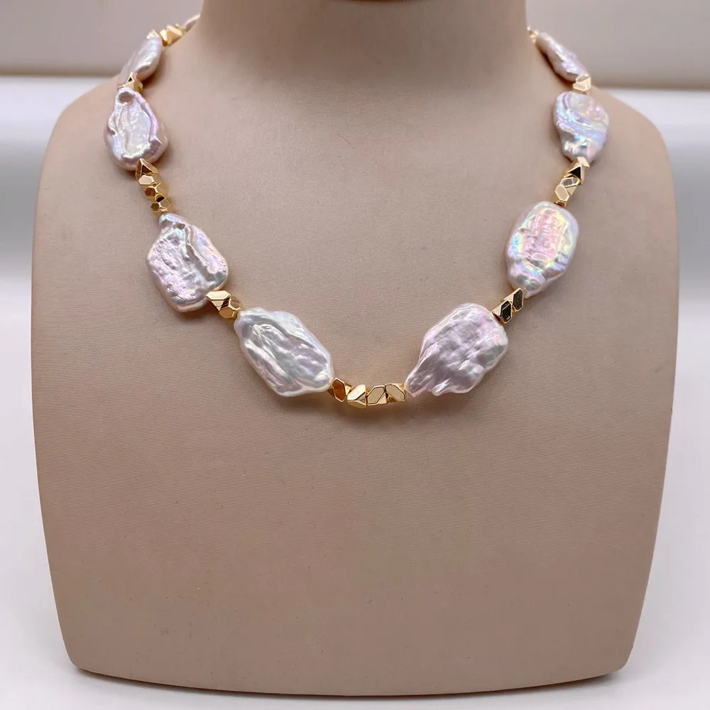 

Элегантное ожерелье в стиле бохо-шик 15 мм в стиле барокко с пресноводным жемчугом и золотым кубом — естественная неправильная форма, блестящая отделка, 43 см + 4 см