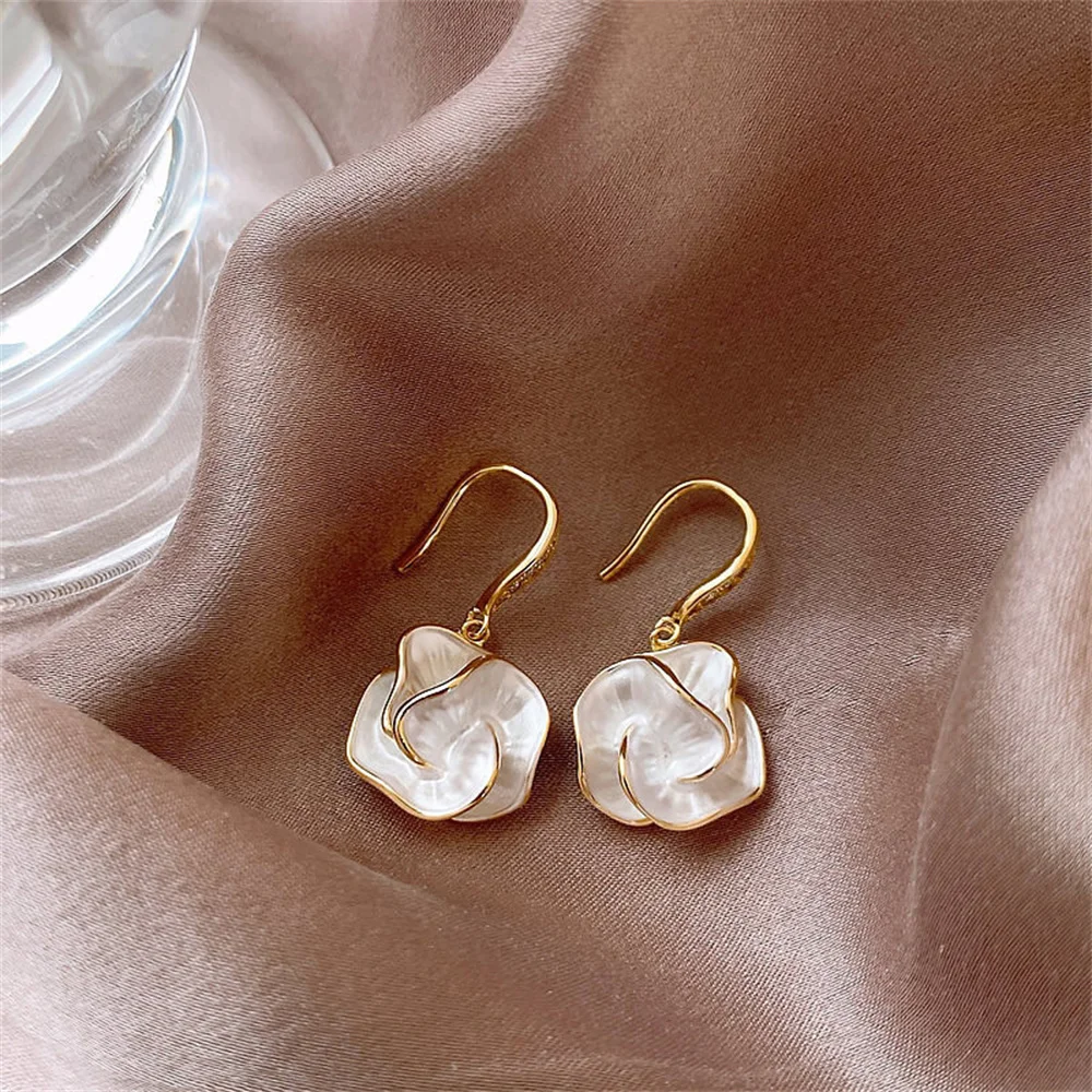 Gold Color Imitation Shell Material Flowers Drop Earring Simple Acrylic Crystal Women Earrings Fashion Jewelry Trendy Accessorie