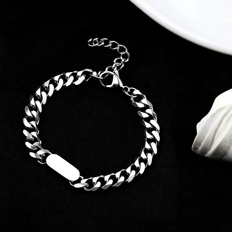 New bracelet male fashion niche design titanium steel chain bundy hip hop cold wind accessories advanced sense