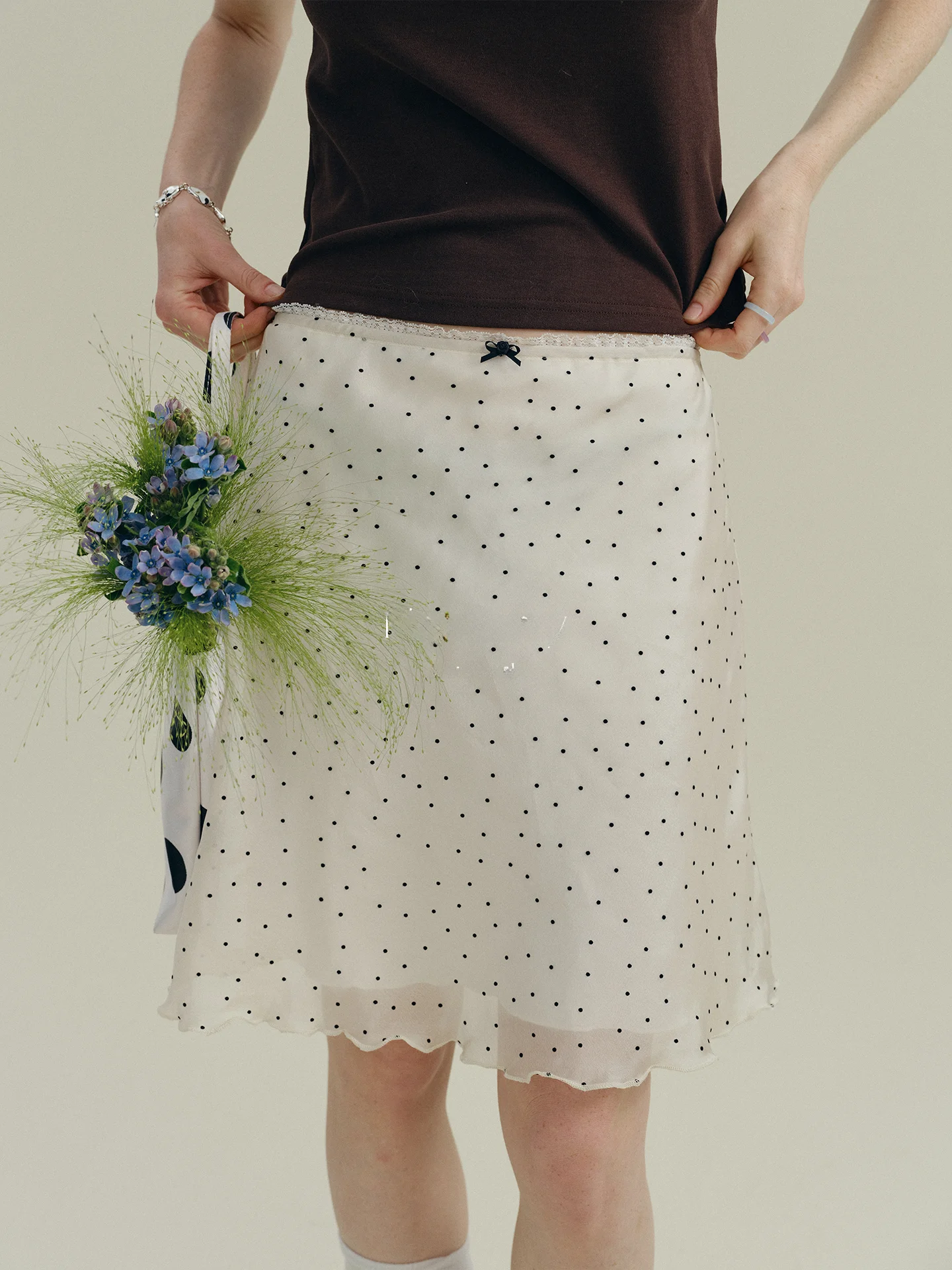 

Юбка-полусолнце Rina Berry из шифона в горошек, белая, с высокой талией, утягивающая, с оборками, женская модная весенняя коллекция