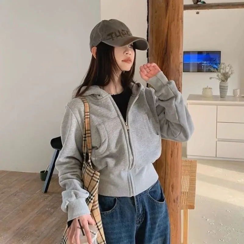 

Модная серая толстовка с капюшоном для женщин, новинка весны 2026, куртка на молнии с короткой талией, пальто, женская повседневная куртка, топ