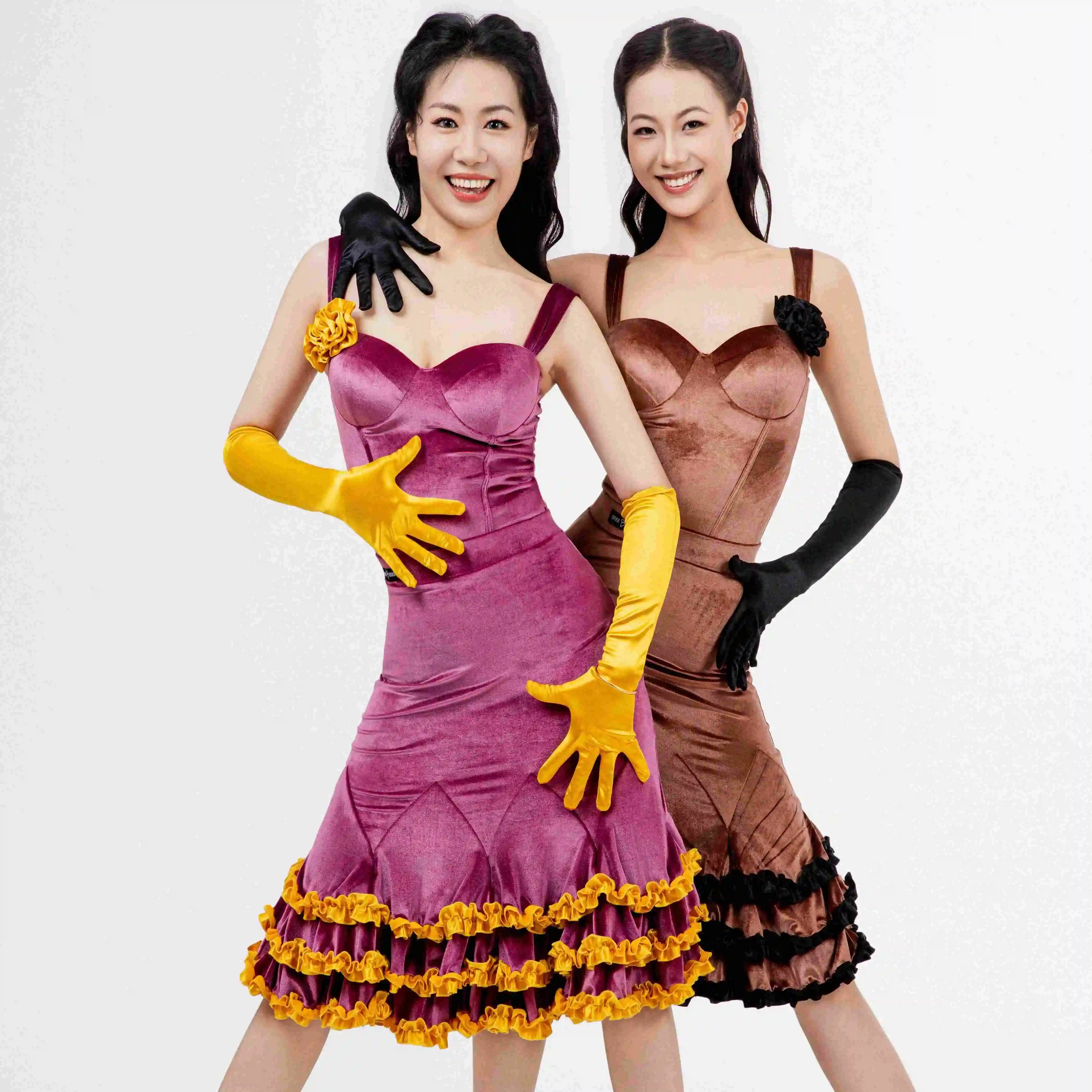 Vêtements de concours de danse latine pour femmes, hauts en velours, jupe à volants, Rumba Cha Cha Tango, robe de danse, Costume de spectacle DNV24700