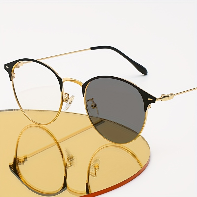  1pcs new Simplicity color changing anti blue light glasses with metal frames for men and women's fashionable glasses 
