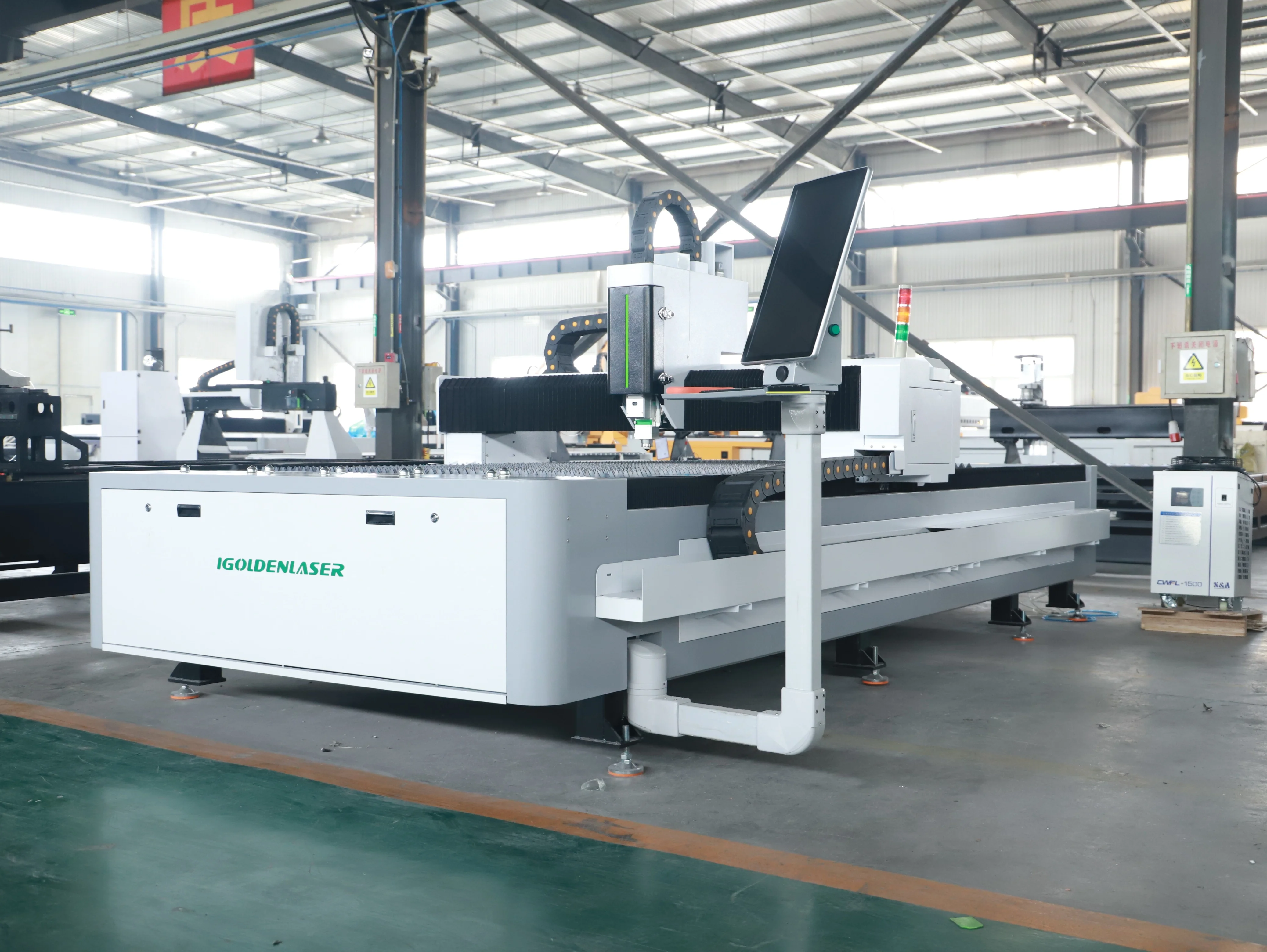 3015 4000W Fiber Laser Cutting Machine for Farm Equipment Parts Carbon Steel Iron Plate Cutting Stable Performance CE Device