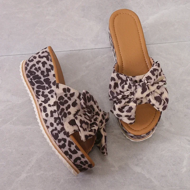 Women Slippers New Summer Fashion Modern Sandals Outdoor Simple Princess Beach Slippers Wedge Leopard Ladies Shoes Slides Women