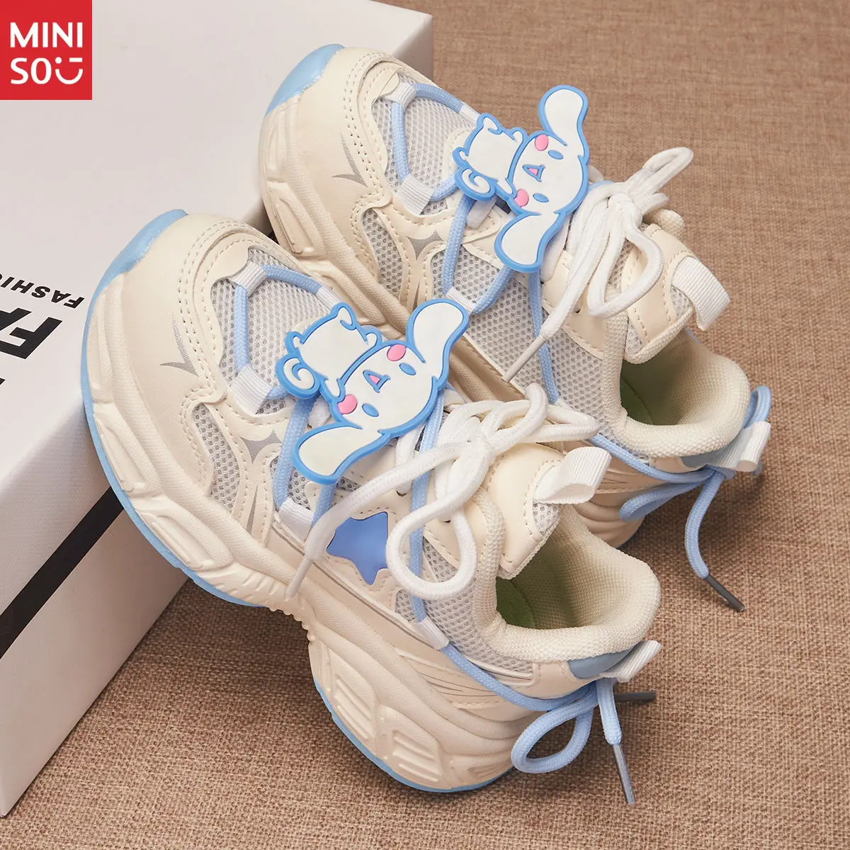Miniso 2025 Dziewczęce Skórzane Buty typu Dad Shoes Cinnamoroll, Gruba Podeszwa Sznurowane Sneakersy Modne Miękkie Podeszwy dla Starszych Dzieci