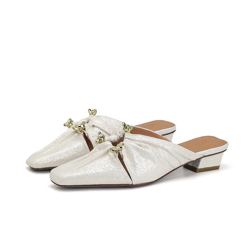 Small niche design Baotou thick heel slippers for women's new style oblique square head triangular buckle hollow pleat external