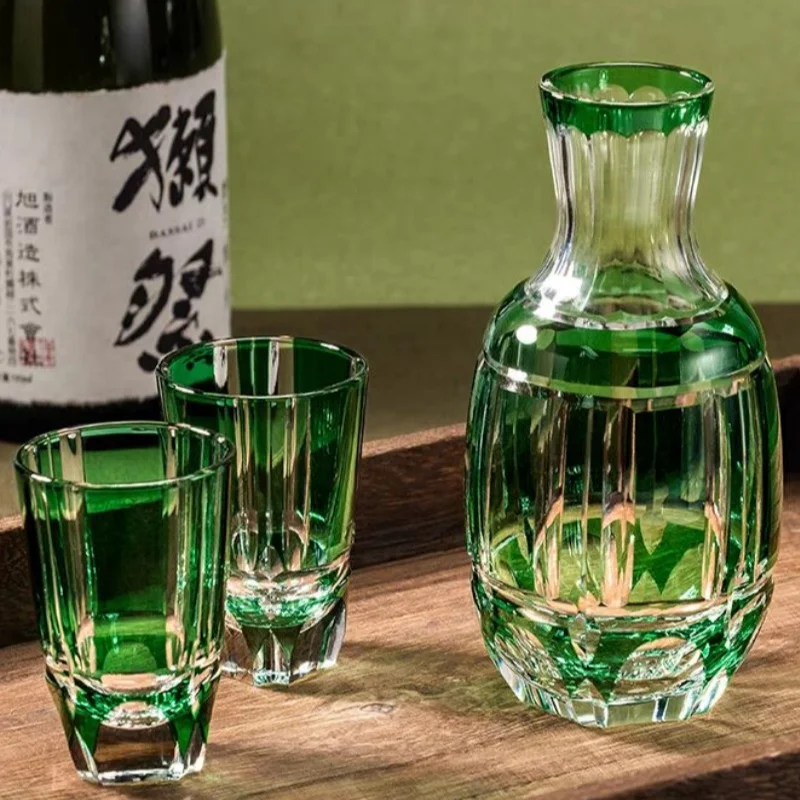 Edo Kiriko Bamboo 300 мл Бутылка с графином для сака и набор стекол для стрельбы на 60 мл Стеклянная посуда ручной работы в зеленом корпусе с набором стекол для сака на 60 мл