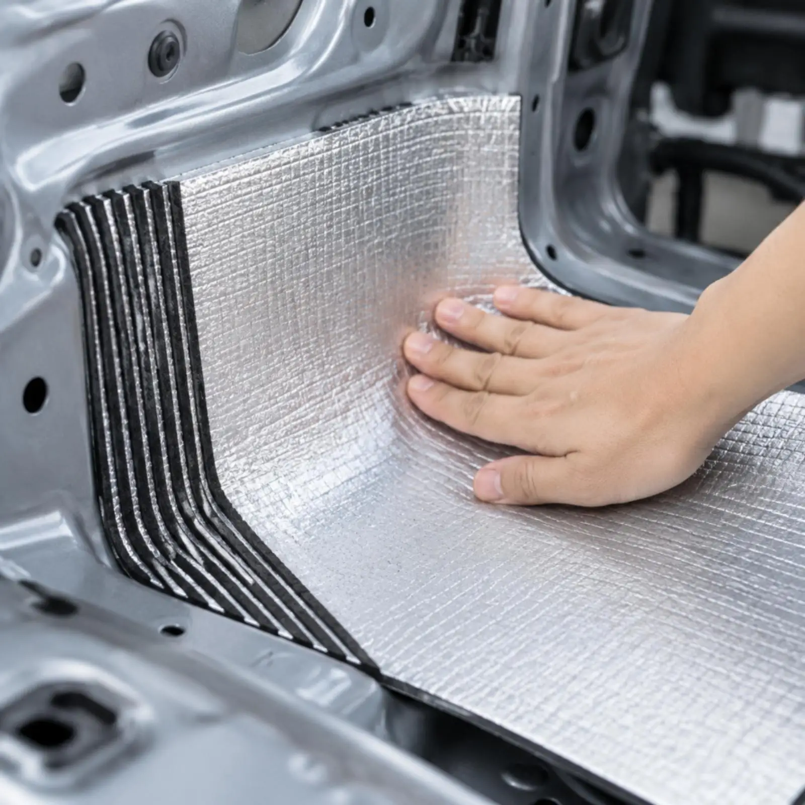 Automotive Acoustic Insulation Pad 250x180x5mm Reusable NBR Cotton Noise Blocker for Doors Floors and Body Contours