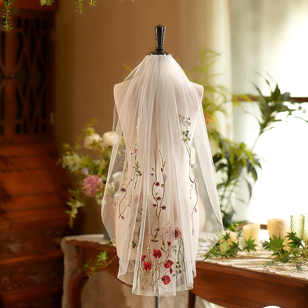 flor-selvagem-floral-bordado-renda-veu-de-noiva-comprimento-da-ponta-do-dedo-curto-veu-de-casamento-com-pente-acessorios-de-casamento-ao-ar-livre