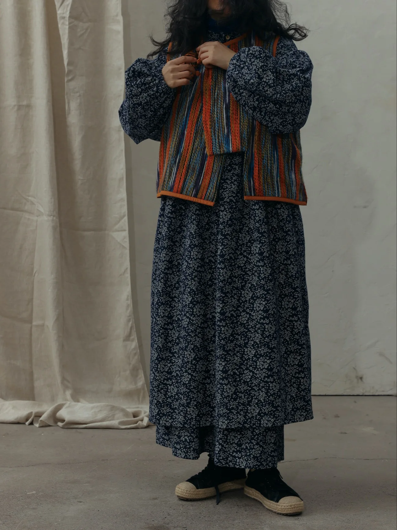 Tendblank 프렌치 스타일 코튼 플로럴 프린트 셔츠 드레스 랜턴 슬리브 스탠드 칼라 롱 드레스 여성 루즈핏 시티 통근