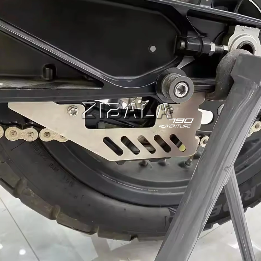 

For 790 Adventure 790Adventure 890 890Adventure 890R R 790S S 2020 2021-2026 Motorcycle Rear wheel chain decoration cover