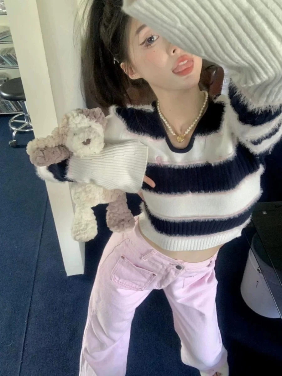 

American Hot Girl Knitwear ort V-Ne Striped Autumn Winter Design Sense Street Sle Women's Faion Casual Lazy Retro Top