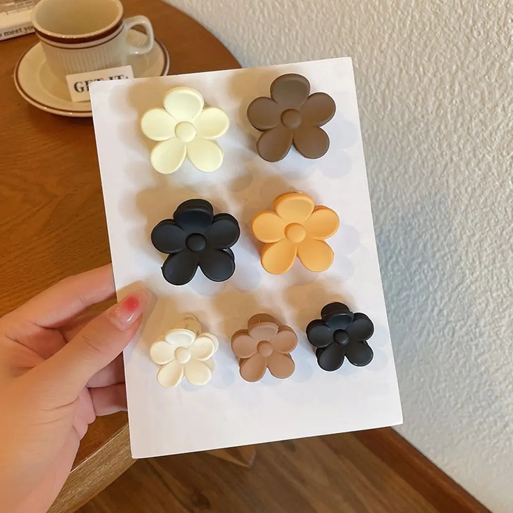 Cute Solid Color Plastic Children Temperament Korean Style Hair Clip Flower Hair Claw Women Hair Accessories Ponytail Holder