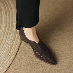 Women Pumps Cowhide Retro Shoes On Chunky Heel 4.5 cm Spring Autumn Vintage Pumps Pointed Toe Weave Simple Shoes Slip On Loafers