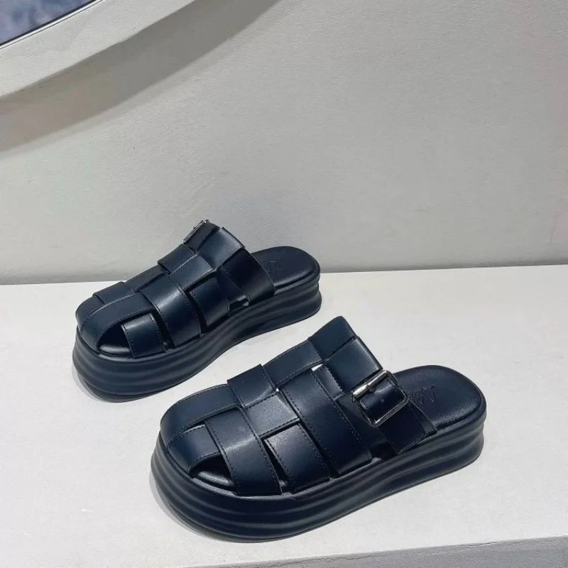 Weaving Braid Leather Strap Slippers Women Round Closed-Toe Pig Cage Shoes Ladies Thick Sole Belt Buckle Huaraches Girls Casual